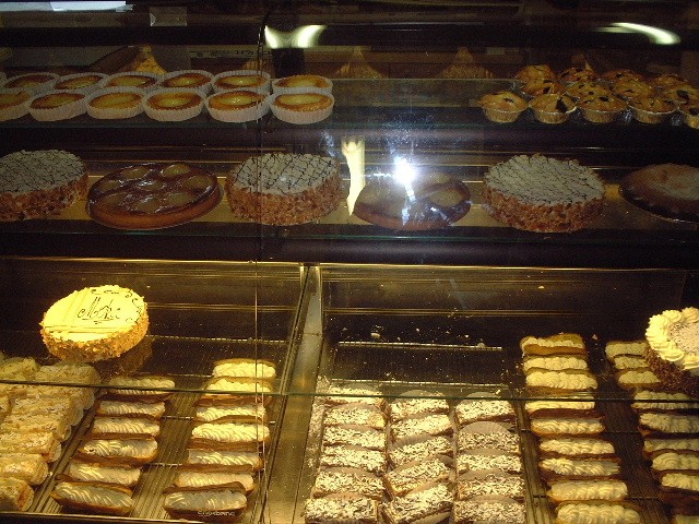 cakesrichie.jpg